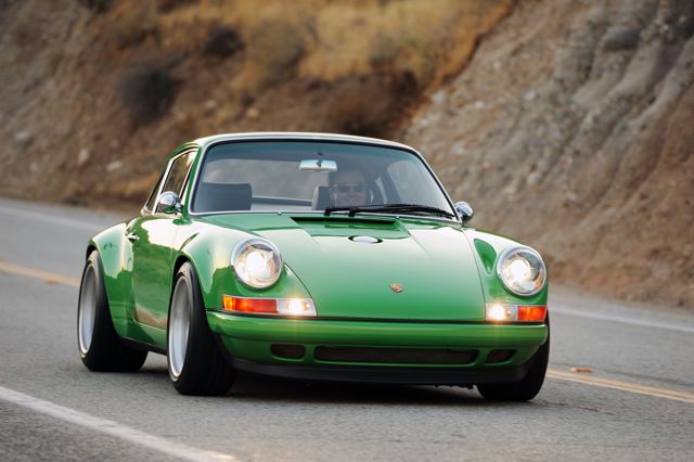 Singer Porsche 911 Green