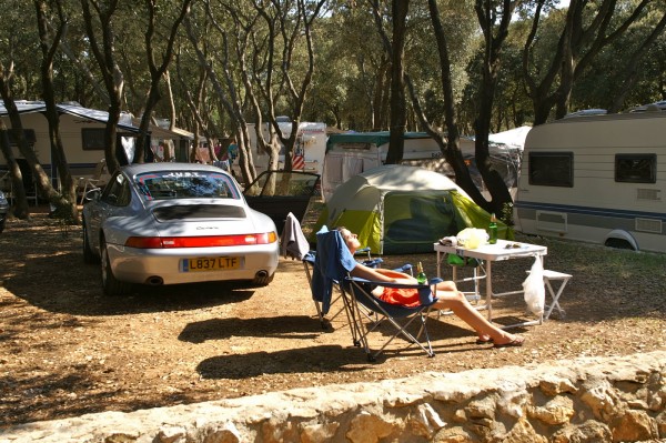 Porsche camping in style